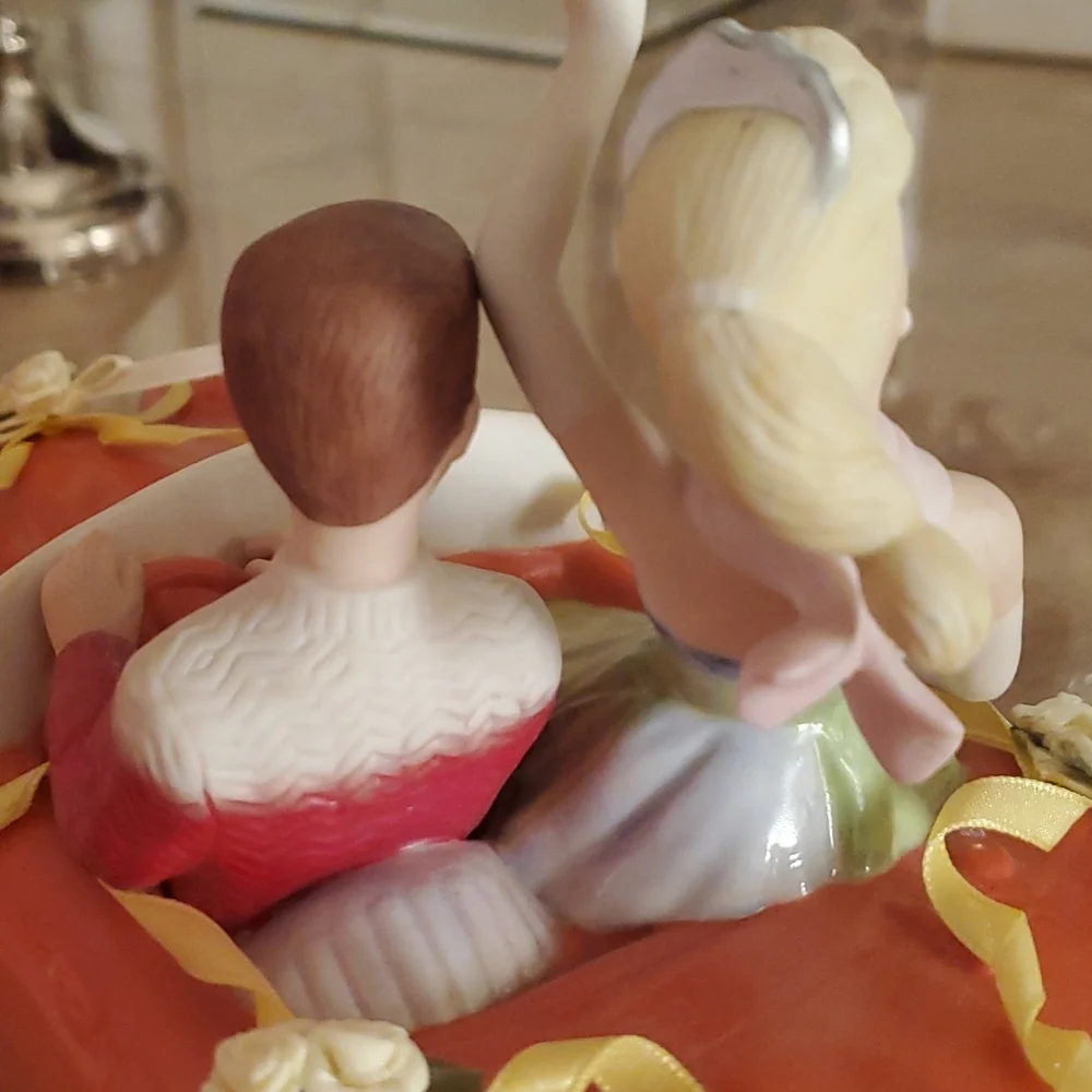 Vintage 1963 Barbie & Ken Musical Figurine